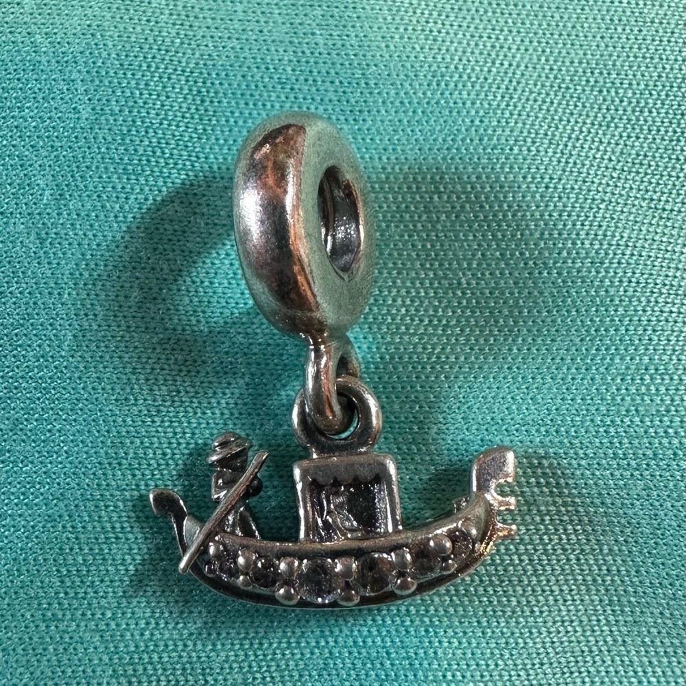 Pandora Silver Gondola Charm with Sparkling Details - Picture 4 of 6